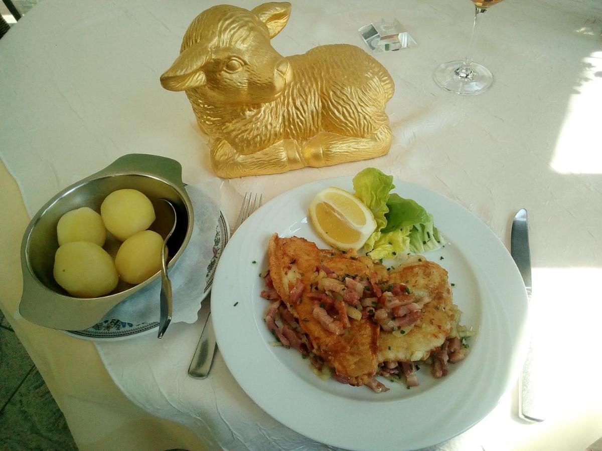 Hotel-Restaurant Goldenes Lamm Dinkelsbühl Esterno foto