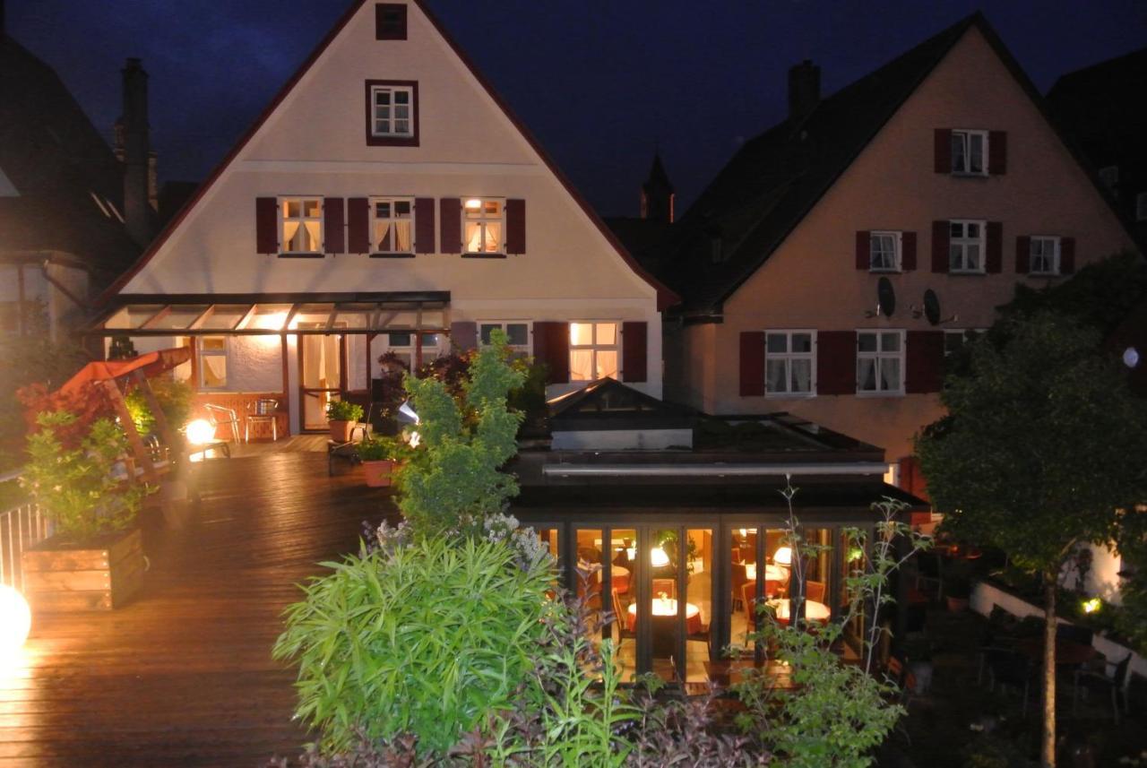 Hotel-Restaurant Goldenes Lamm Dinkelsbühl Esterno foto
