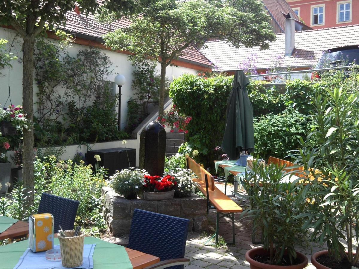 Hotel-Restaurant Goldenes Lamm Dinkelsbühl Esterno foto