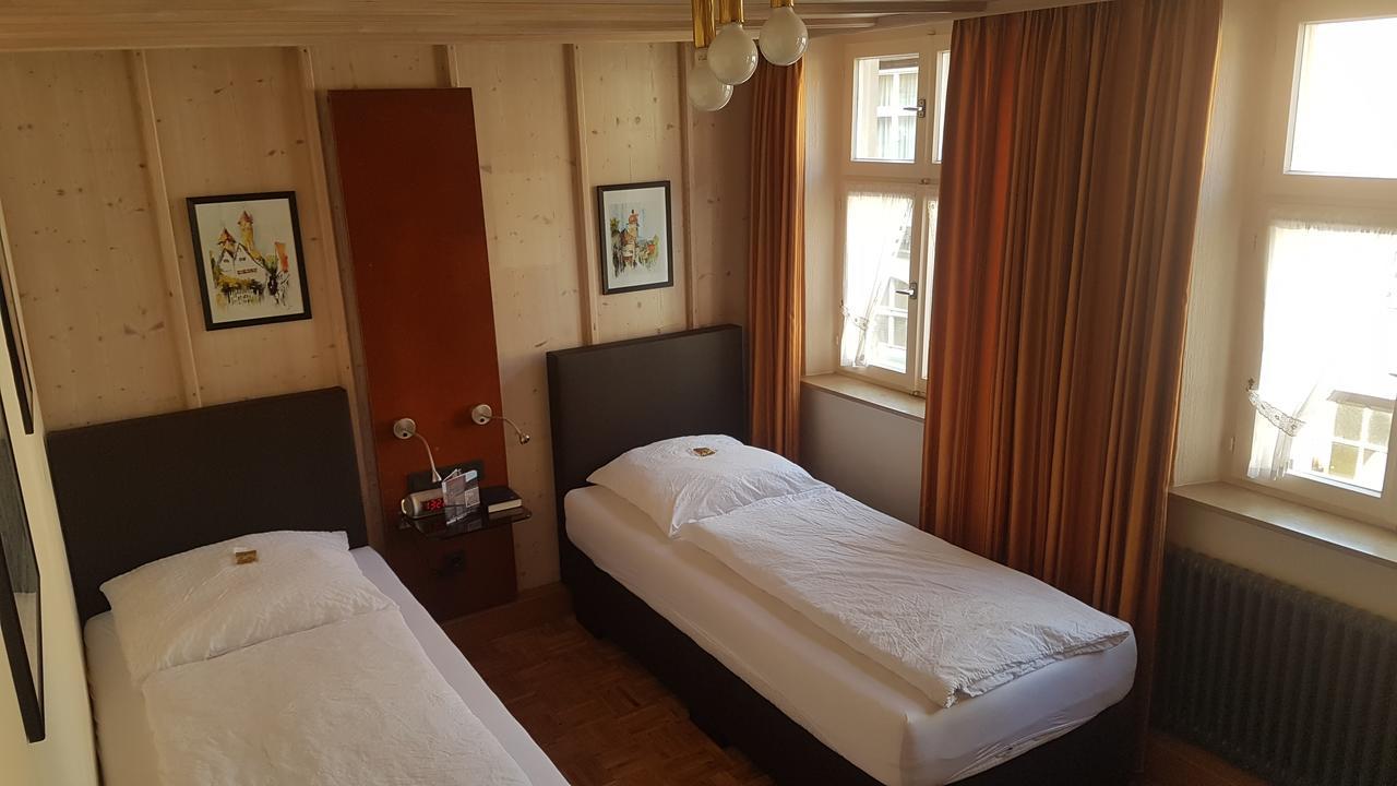 Hotel-Restaurant Goldenes Lamm Dinkelsbühl Esterno foto